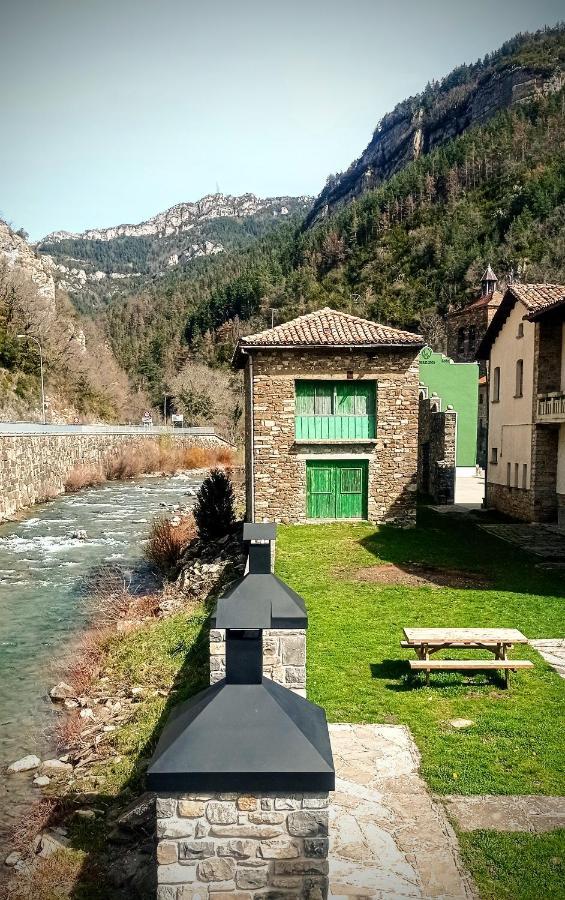 Albergue Armaia Artepea Urzainqui المظهر الخارجي الصورة